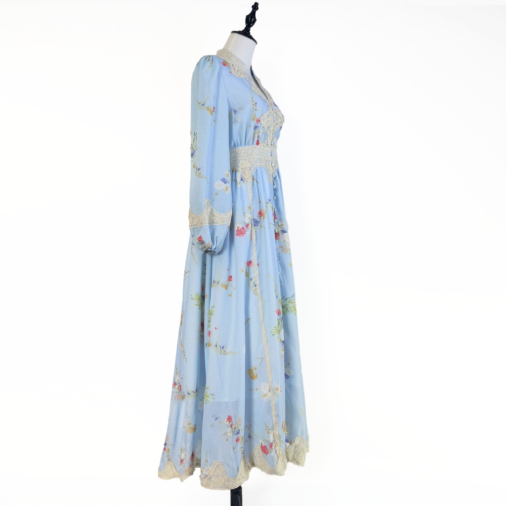 Lace luxurious V-neck breathable autumn and winter dress