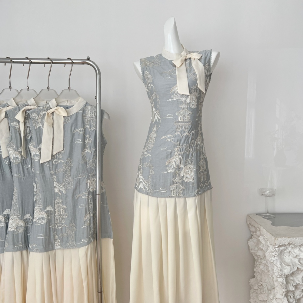Bow sleeveless dress