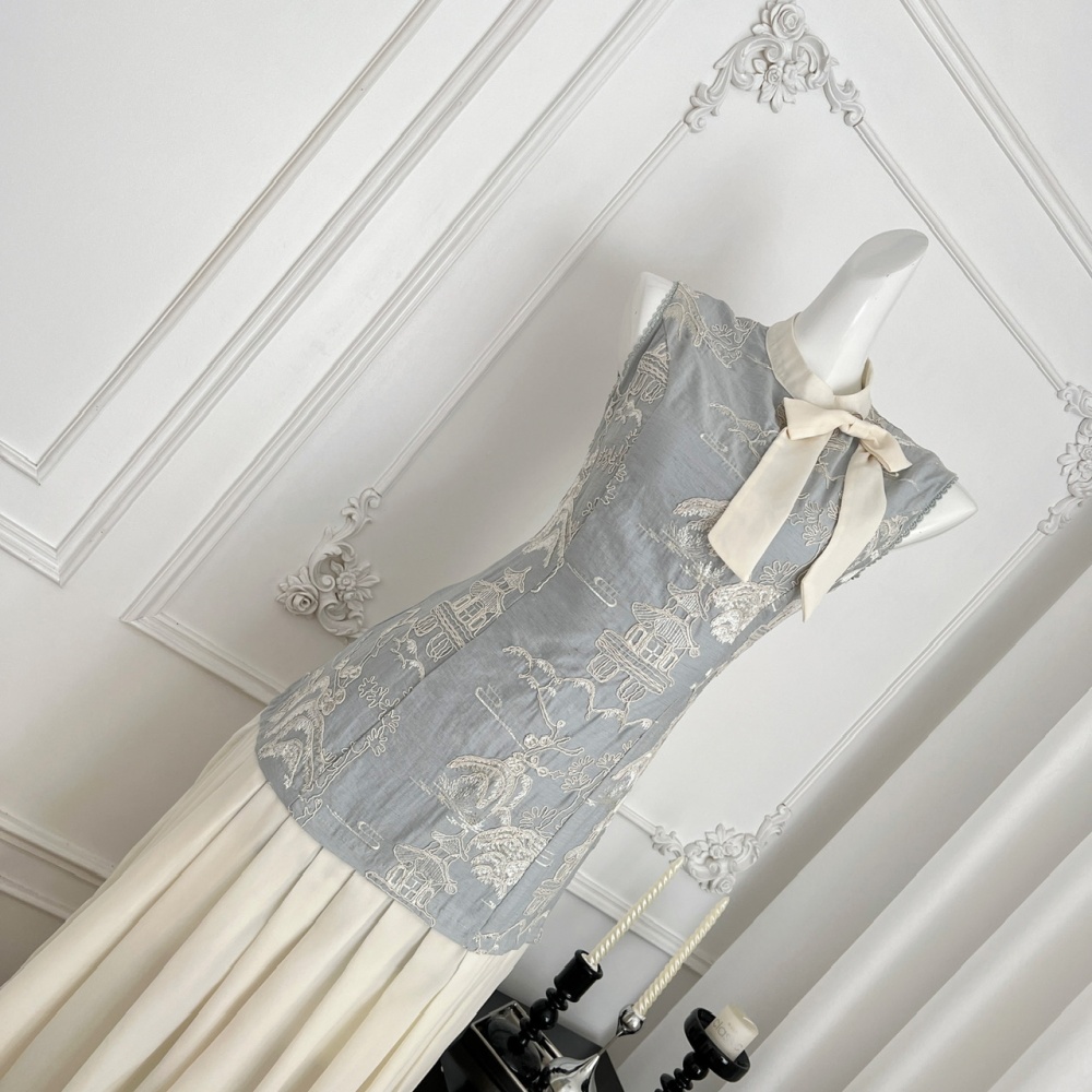 Bow sleeveless dress