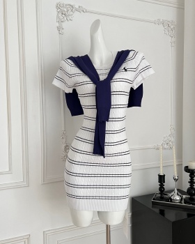 Loose package hip T-back summer stripe shawl