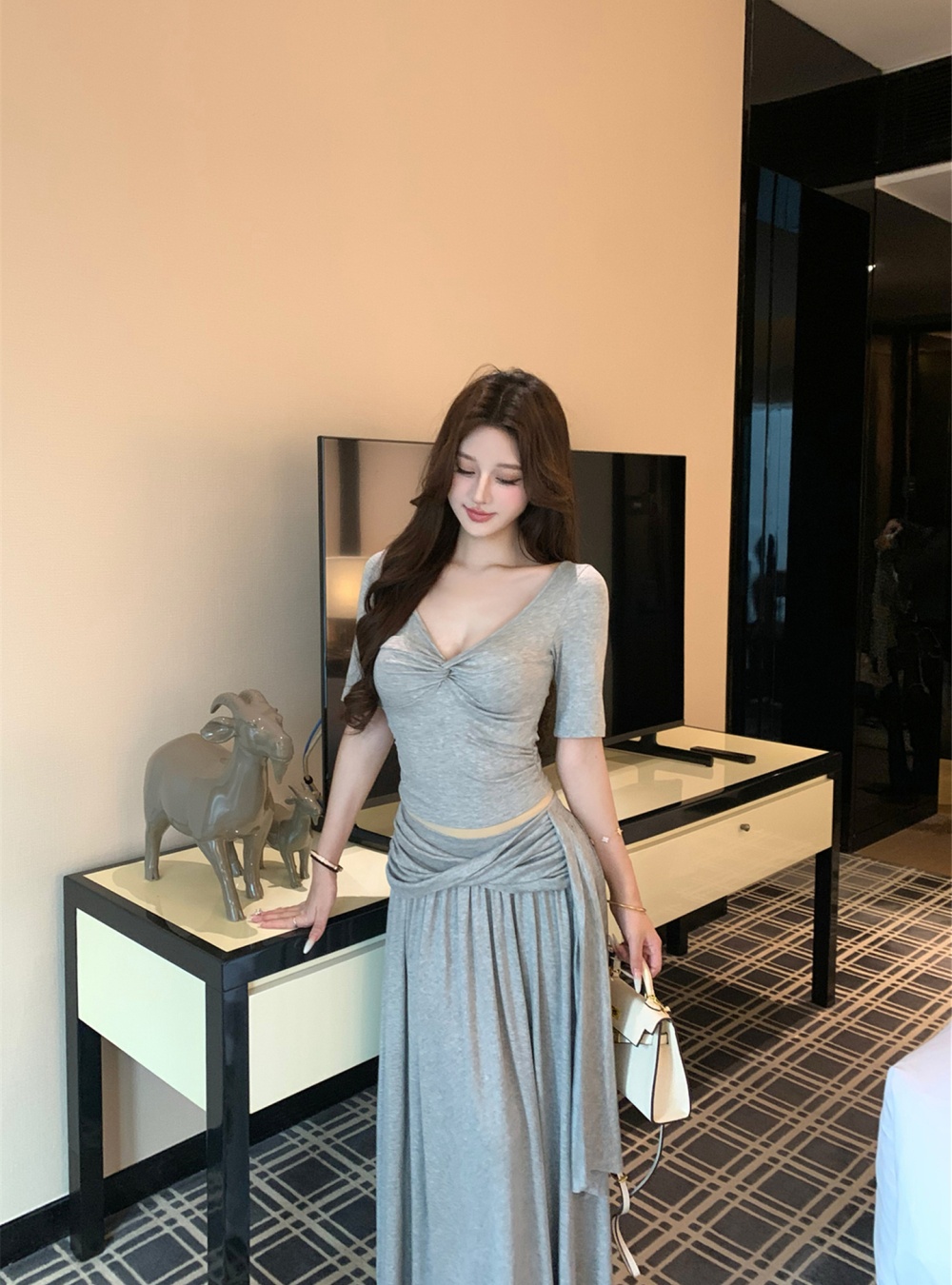 Temperament slim tops Casual V-neck skirt 2pcs set for women