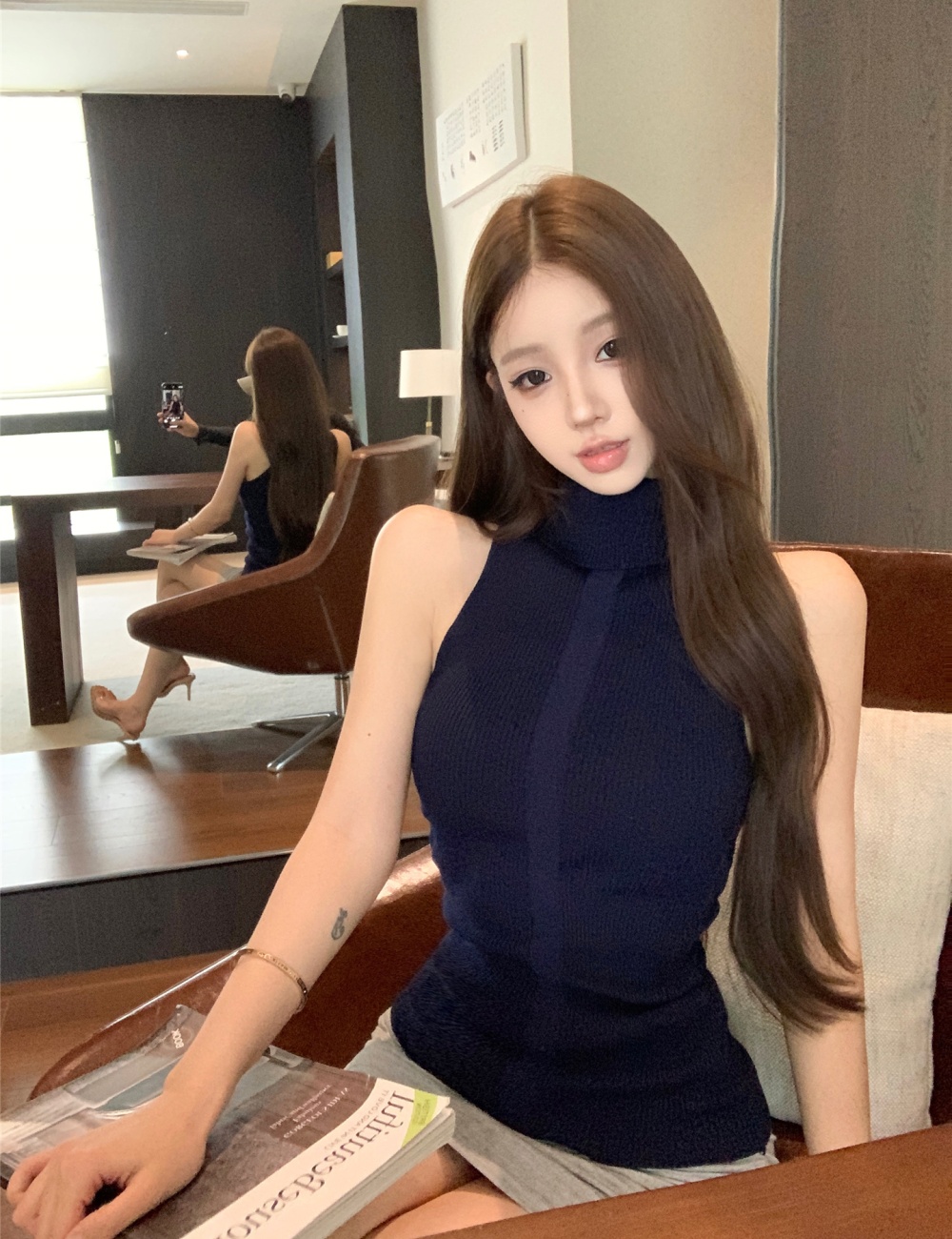 Gray sleeveless sweater spicegirl navy blue culottes