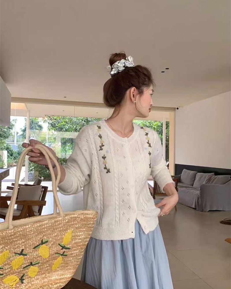 Floral embroidery lovely coat art lady sweater for women