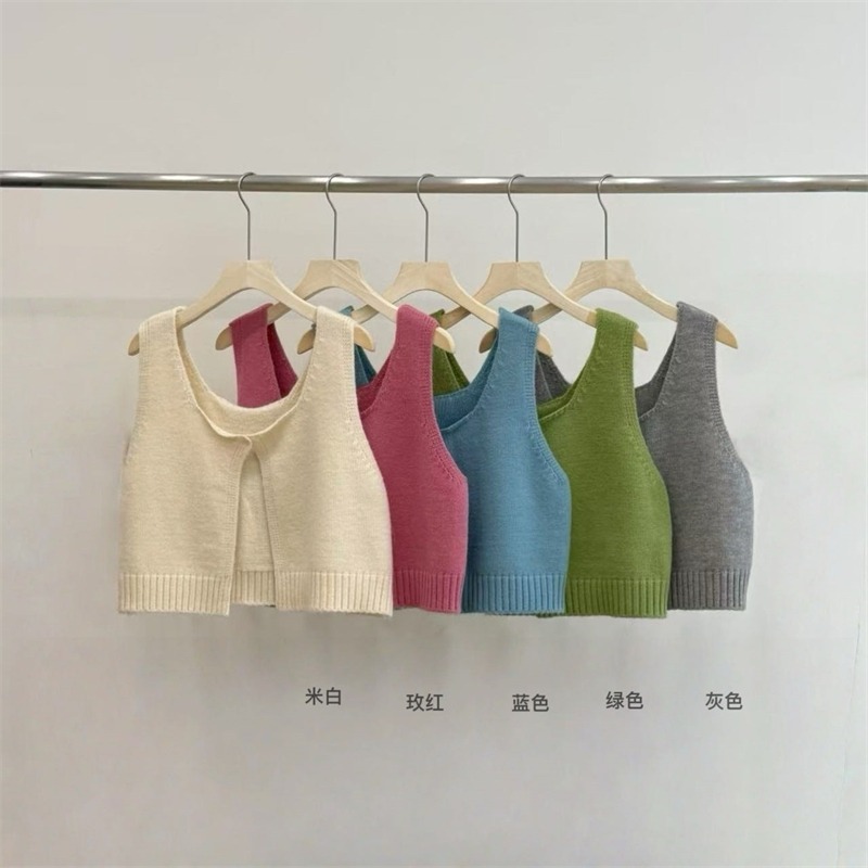 Niche knitted waistcoat autumn covered buckle sweater