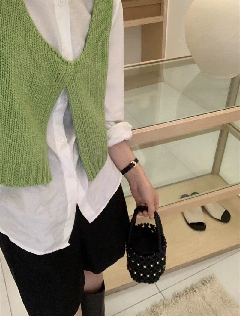Niche knitted waistcoat autumn covered buckle sweater