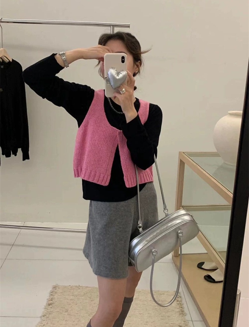 Niche knitted waistcoat autumn covered buckle sweater