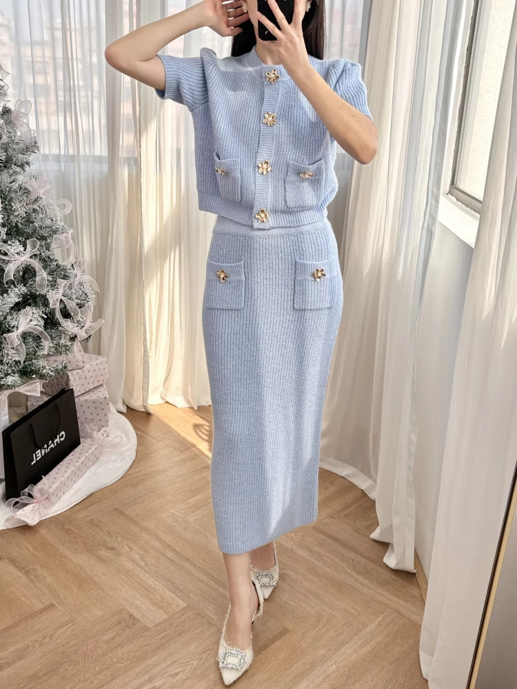 Package hip retro skirt France style knitted tops