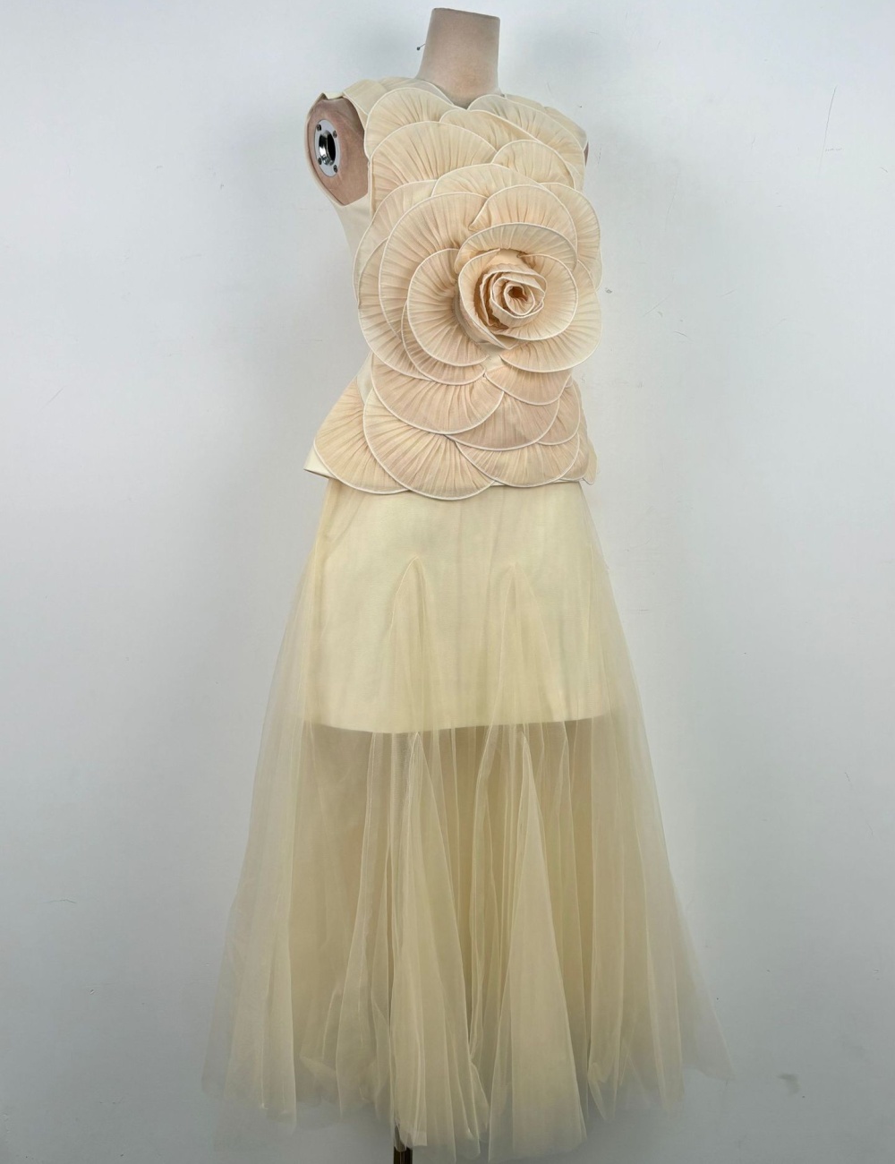 Niche stereoscopic flowers tops gauze temperament dress a set
