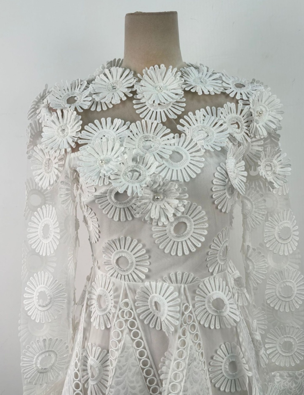 Tender temperament white T-back niche chiffon dress