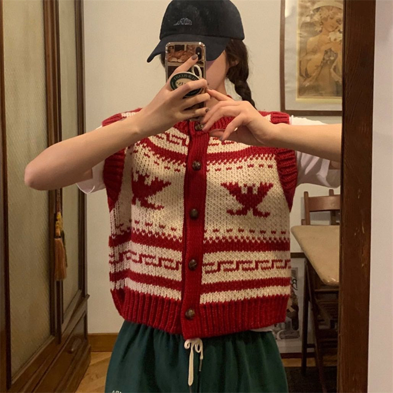 Retro round neck vest single-breasted jacquard sweater