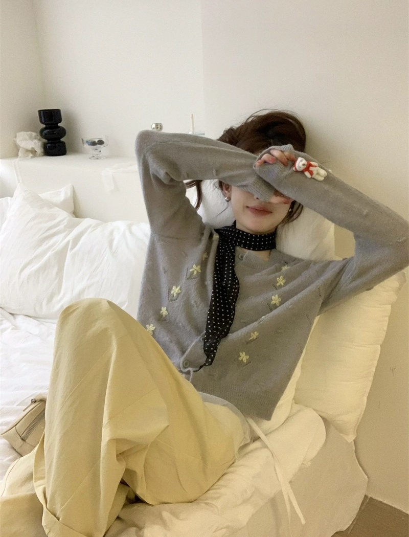 Very thin stereoscopic sweater hook flower cardigan