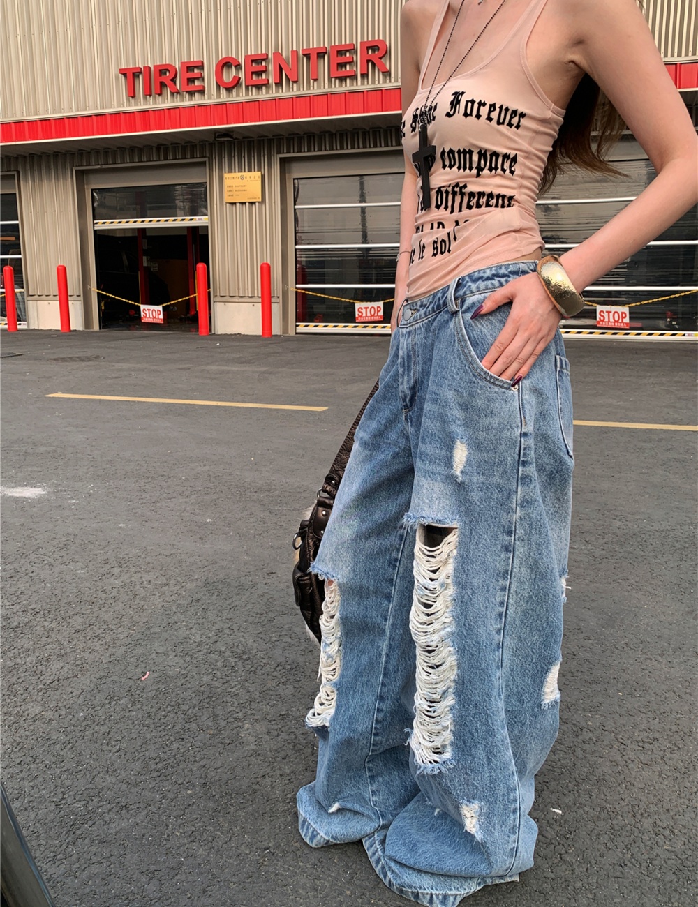 Holes straight loose low-waist jeans for women