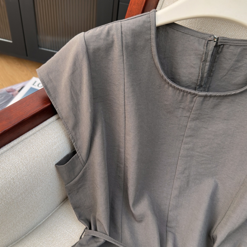 Niche unique tops sleeveless pinched waist shirt for women