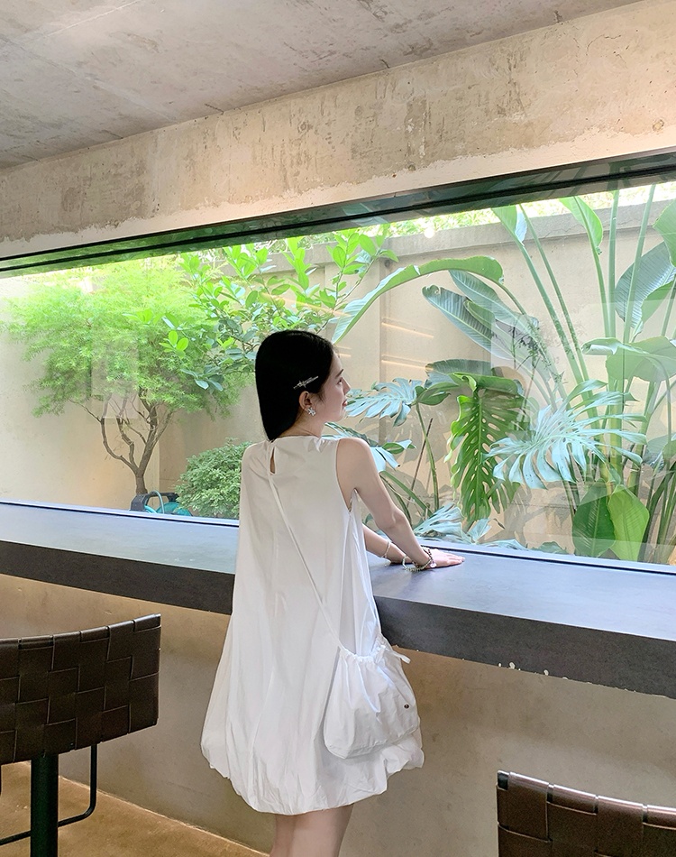 White Hepburn style dress bud enticement T-back for women