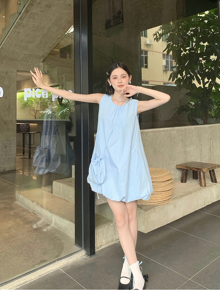White Hepburn style dress bud enticement T-back for women