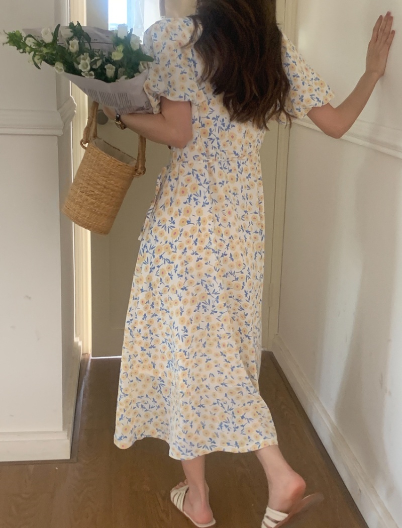 Puff sleeve France style V-neck floral fresh a slice dress