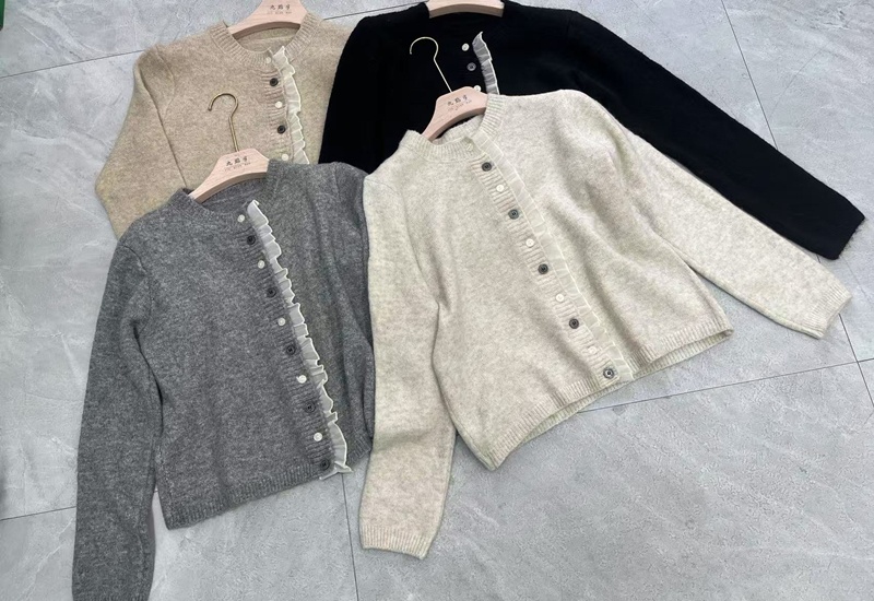 Knitted commuting cardigan autumn Korean style sweater