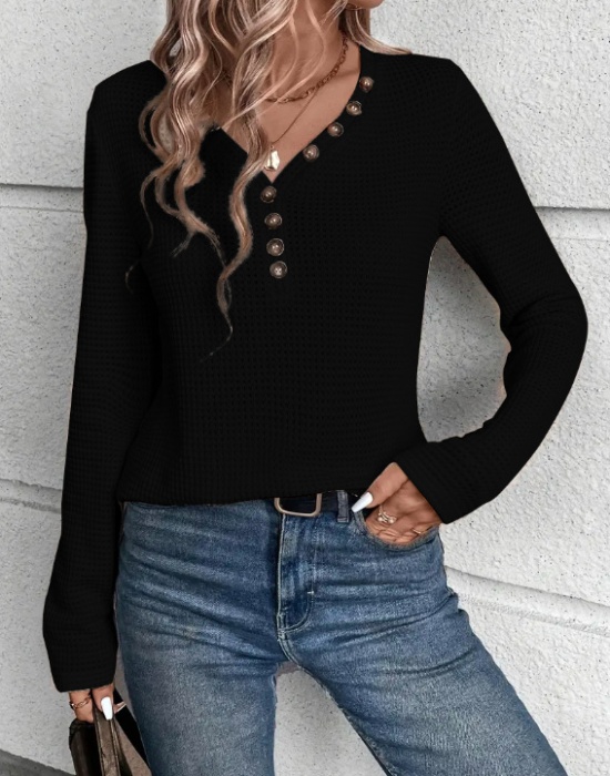 V-neck European style fashion buckle T-shirt for women