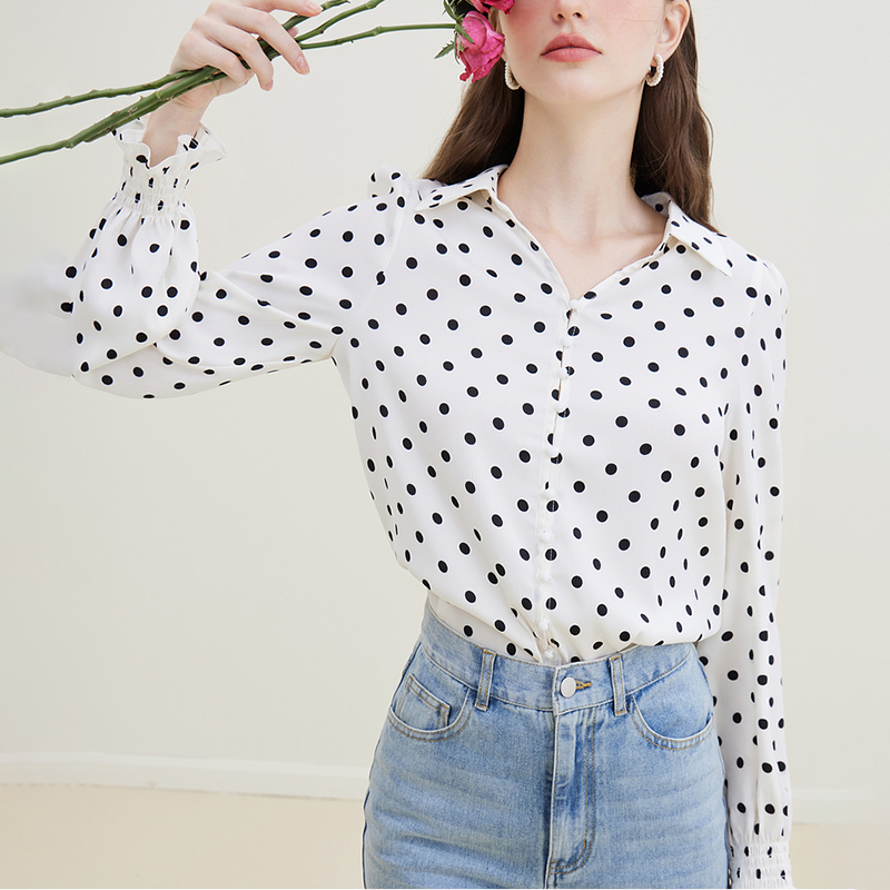 Classic bottoming long sleeve shirt for women