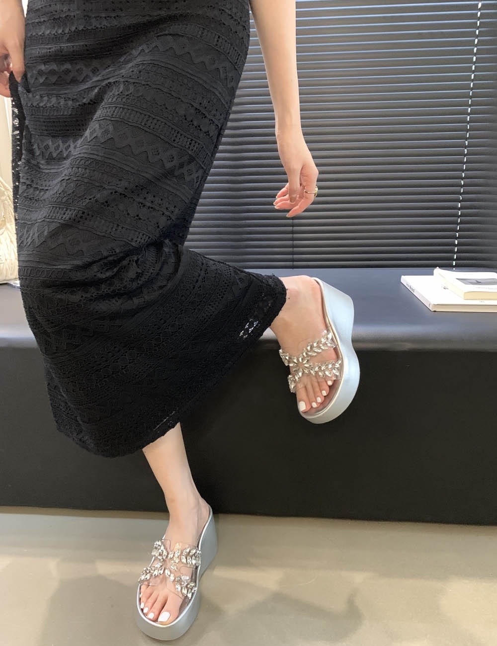 All-match wears outside fashion rhinestone slippers for women