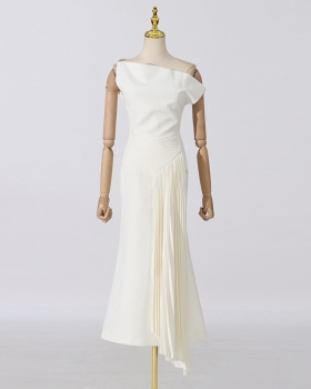 Temperament ladies fold dress slim white summer evening dress