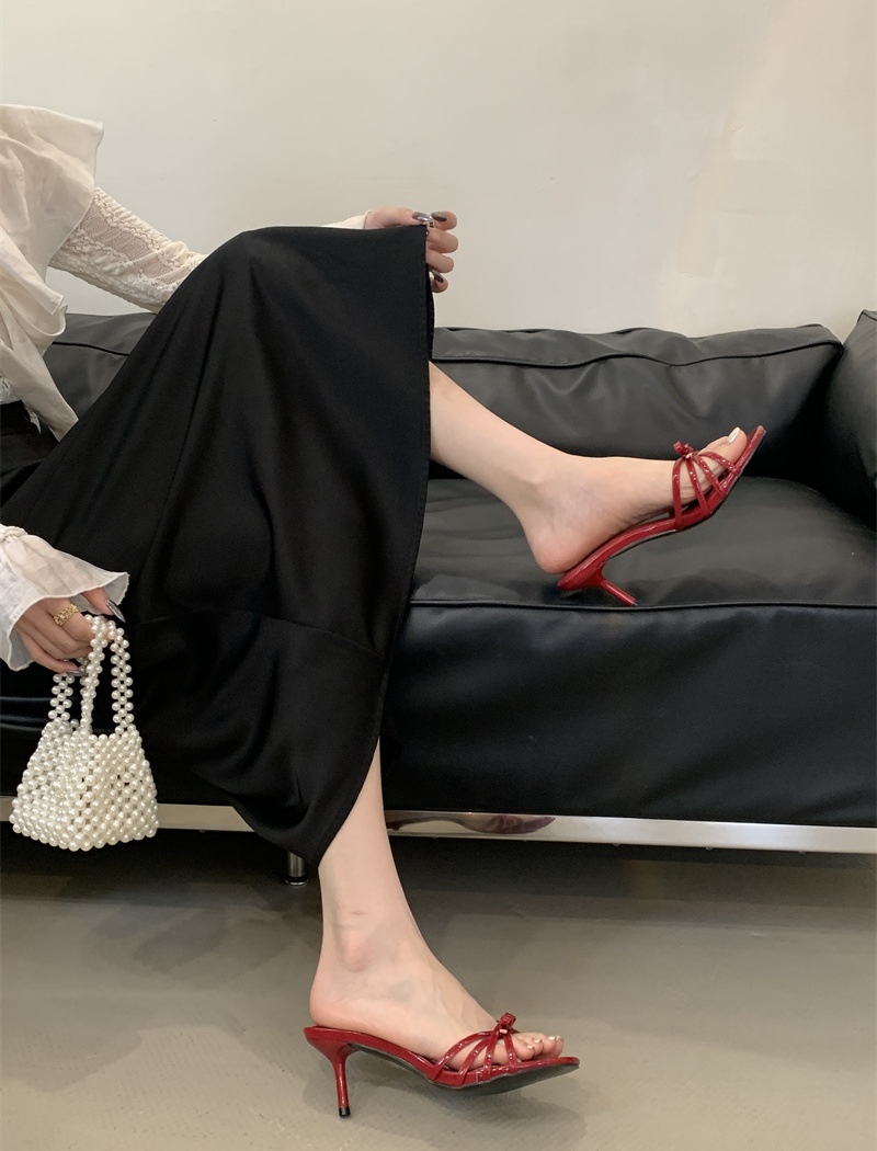 Autumn red France style fine-root patent leather slippers