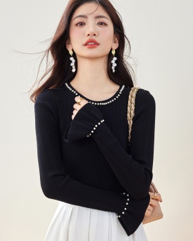 Beading sweater trumpet sleeves bottoming shirt