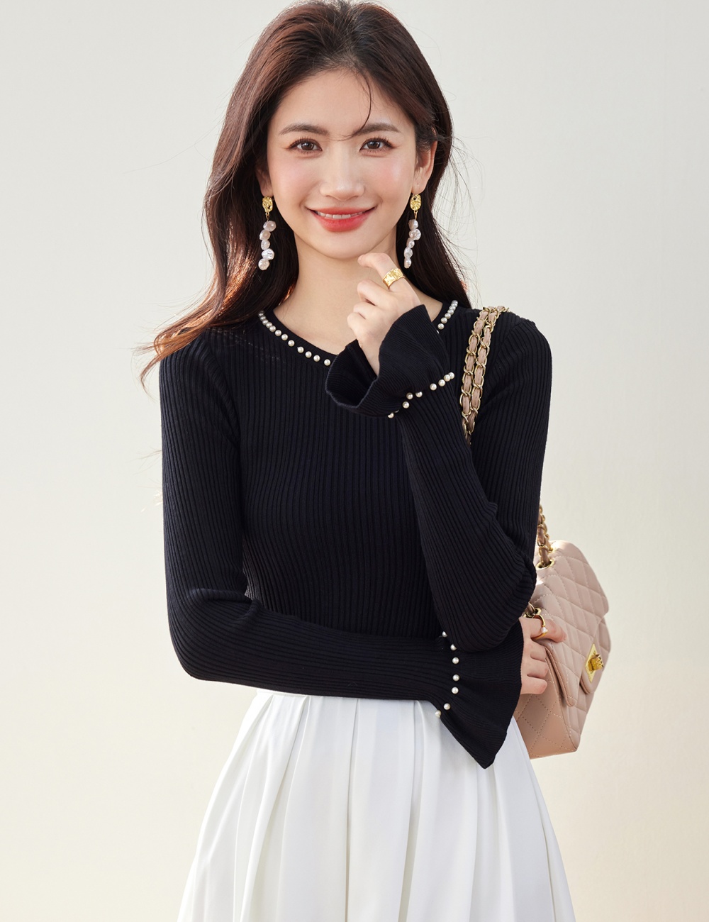 Beading sweater trumpet sleeves bottoming shirt