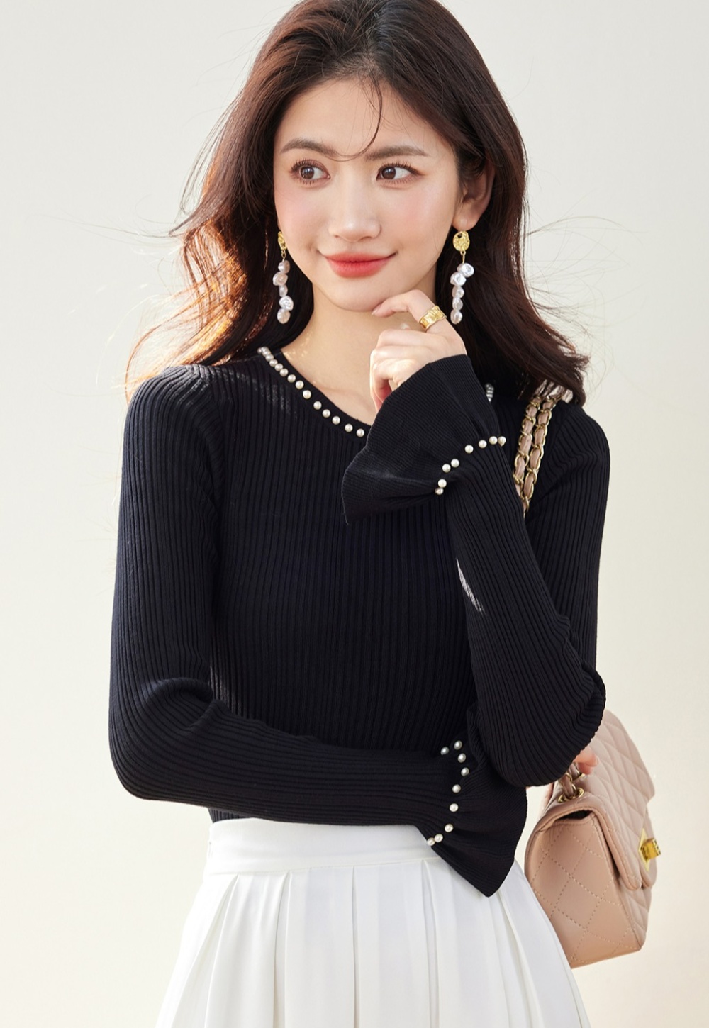 Beading sweater trumpet sleeves bottoming shirt