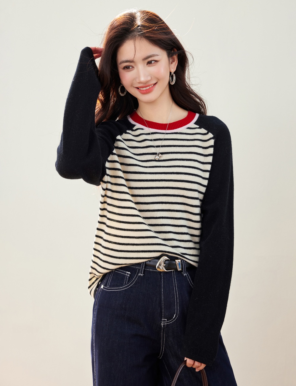 Lazy round neck sweater embroidery bottoming shirt