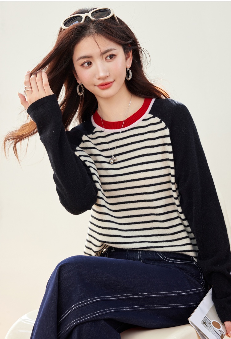 Lazy round neck sweater embroidery bottoming shirt