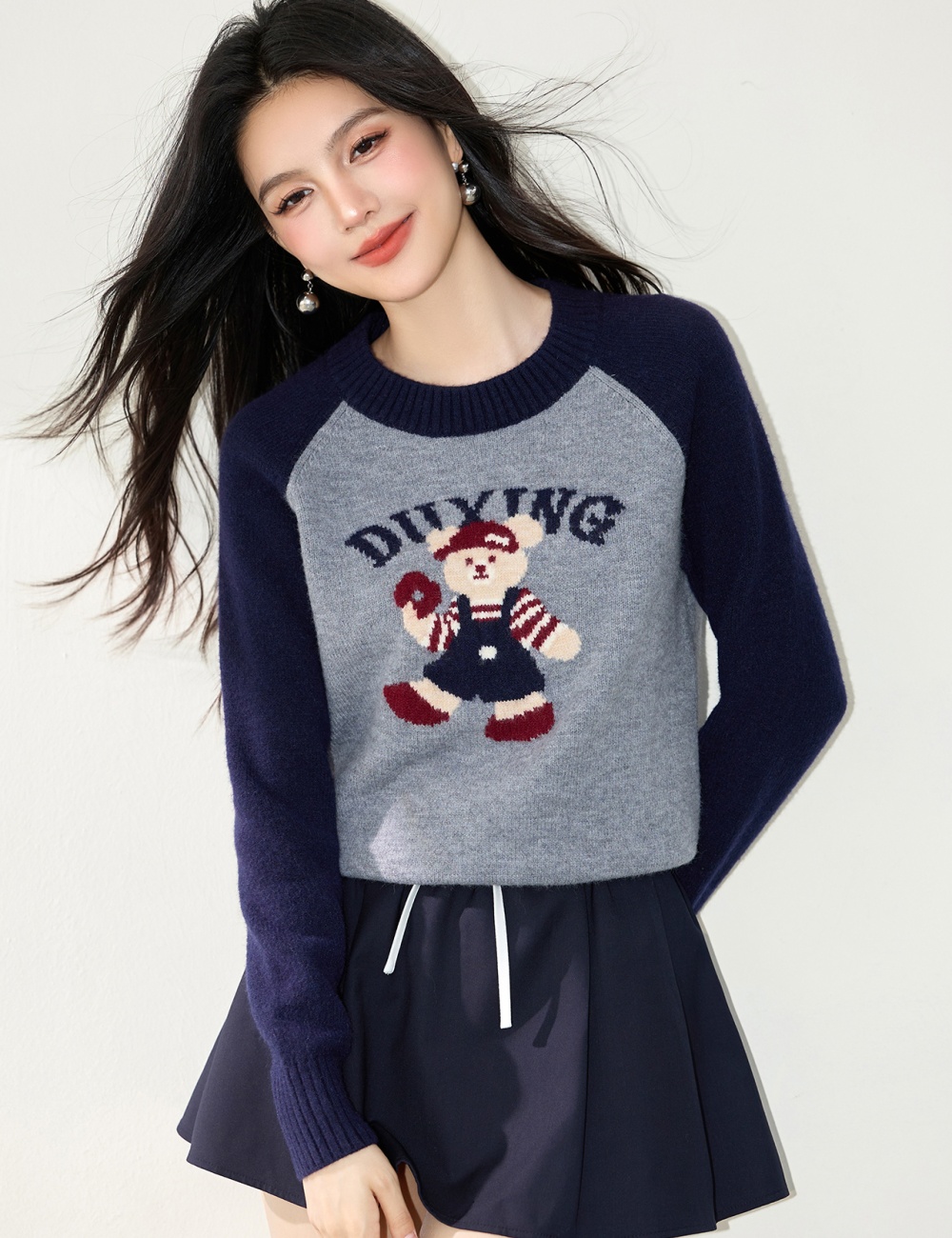 Round neck pullover jacquard sweater for women