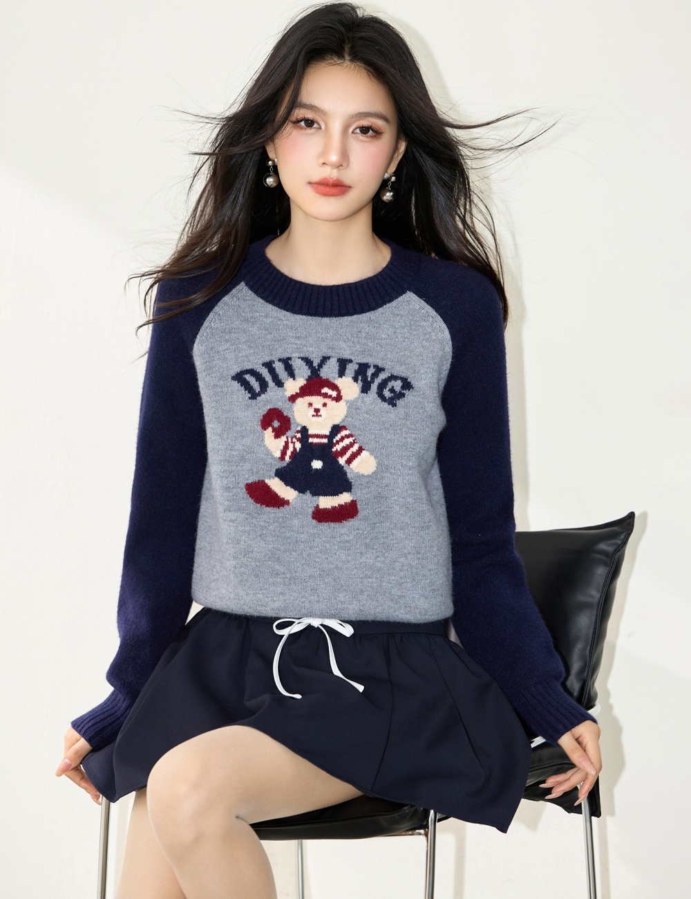 Round neck pullover jacquard sweater for women