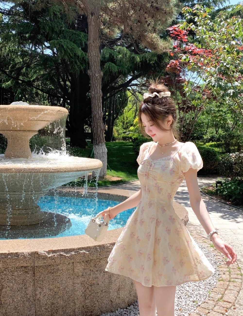 Short sleeve floral puff sleeve yellow France style dress