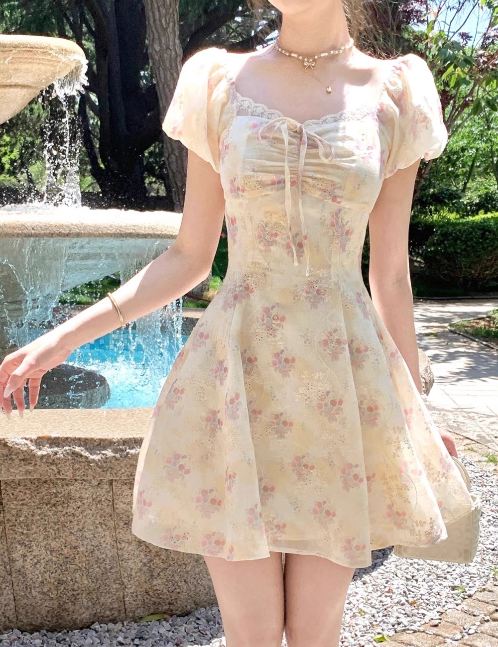 Short sleeve floral puff sleeve yellow France style dress