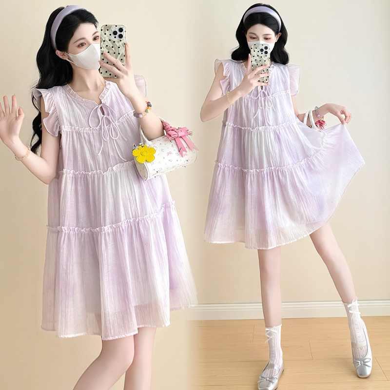 Show young blooming maternity clothing summer dress