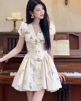 Fashionable summer long dress V-neck dress for women