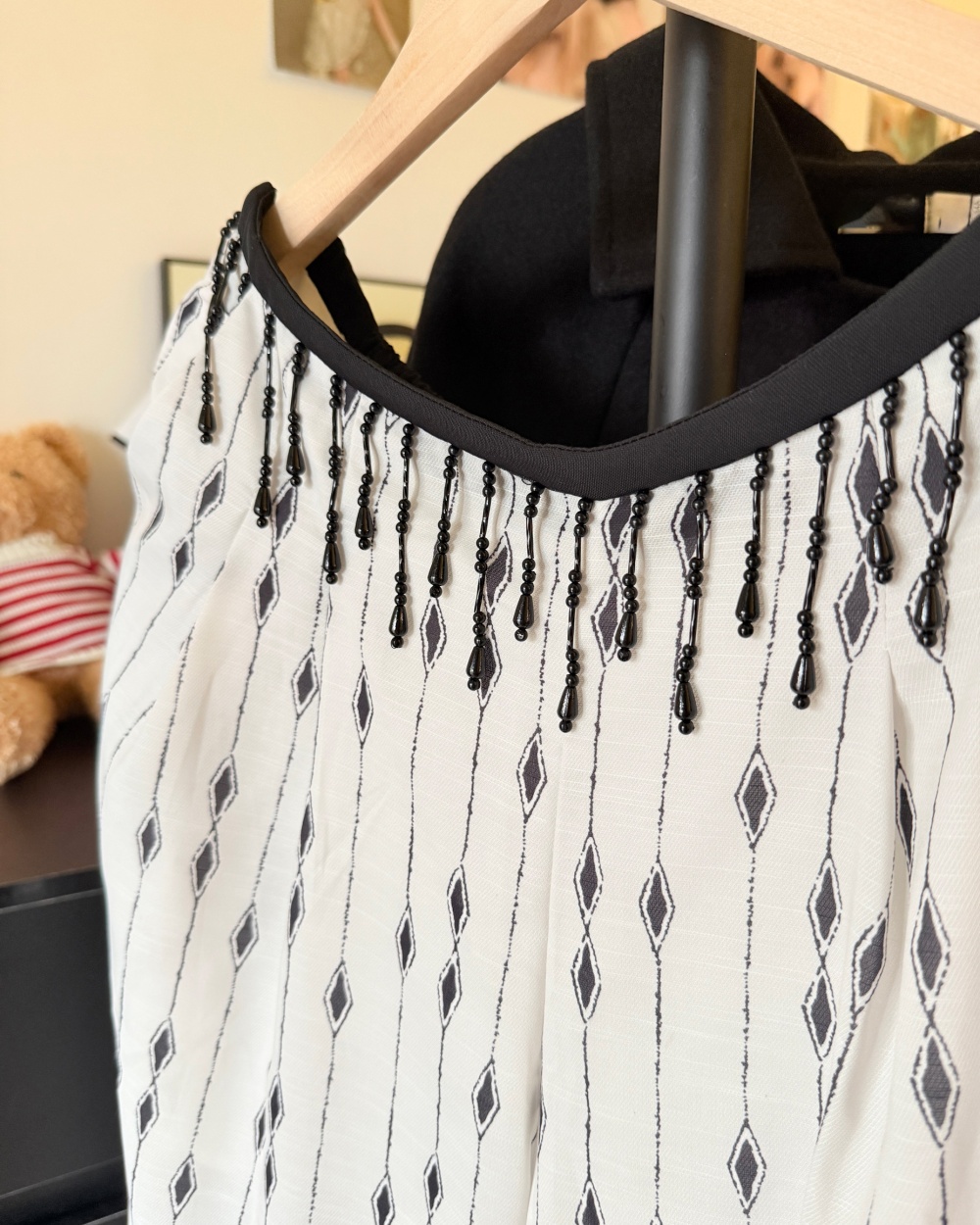 Thin printing waist chains lazy white wide leg pants