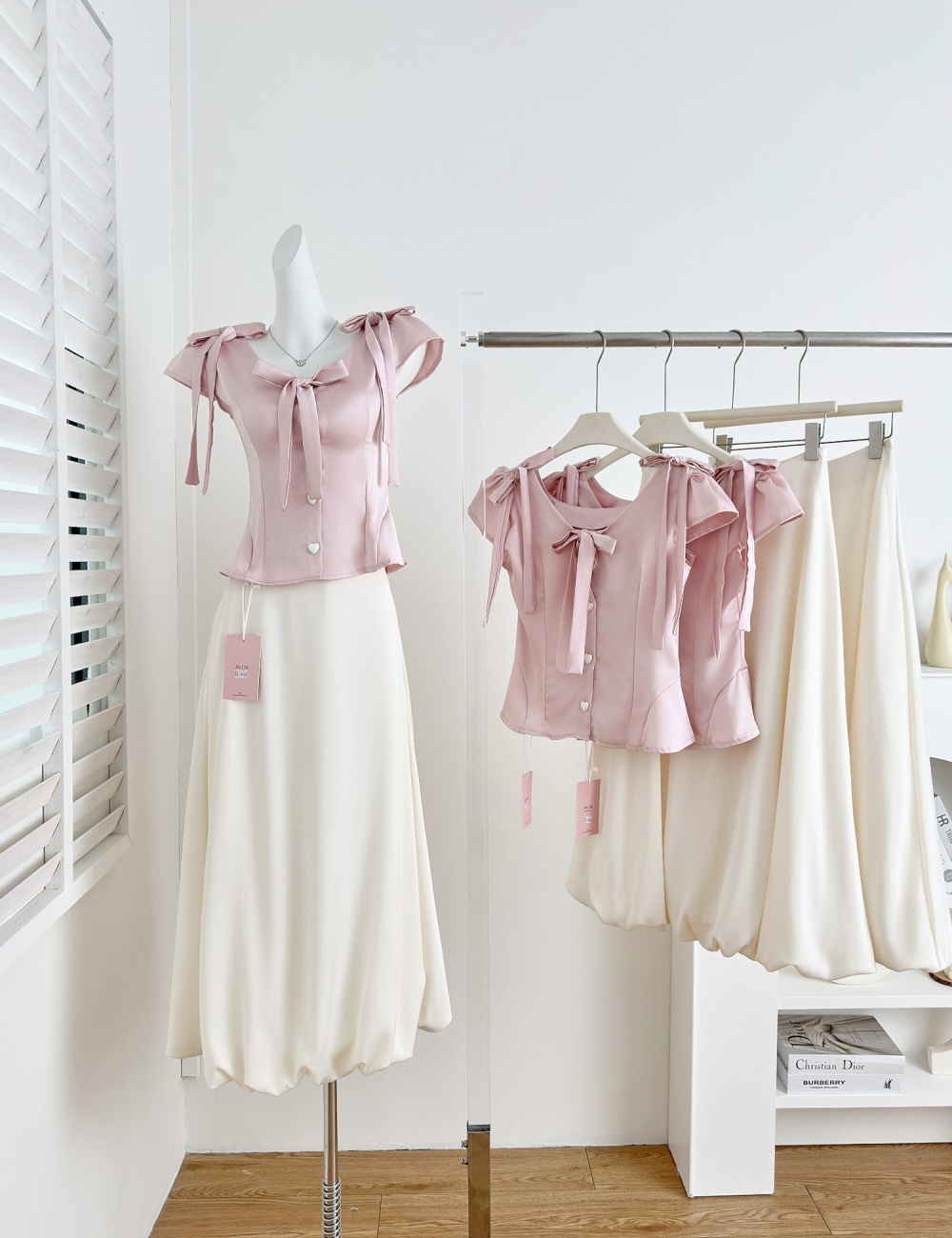 Wears outside bud shirt satin pinched waist tops a set