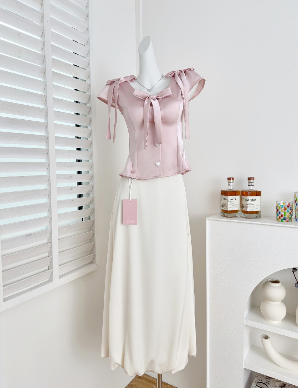 Wears outside bud shirt satin pinched waist tops a set
