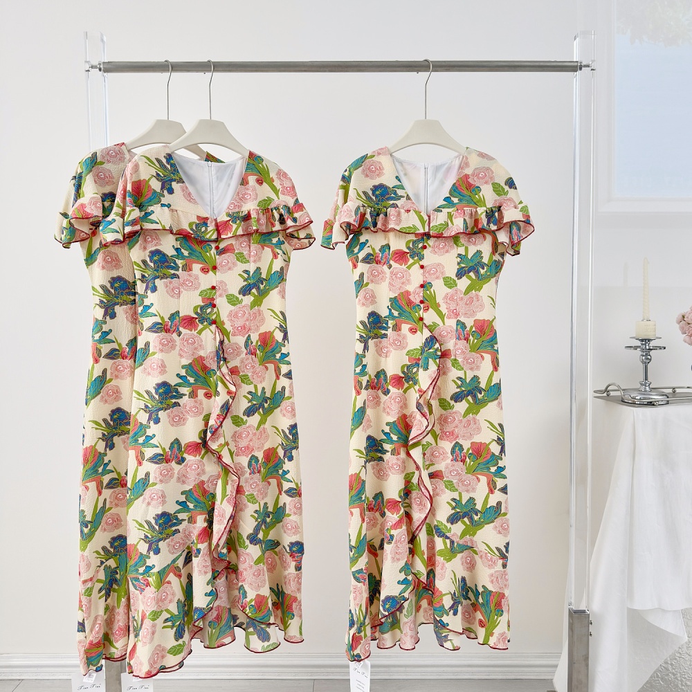 Cape collar temperament dress pinched waist long dress