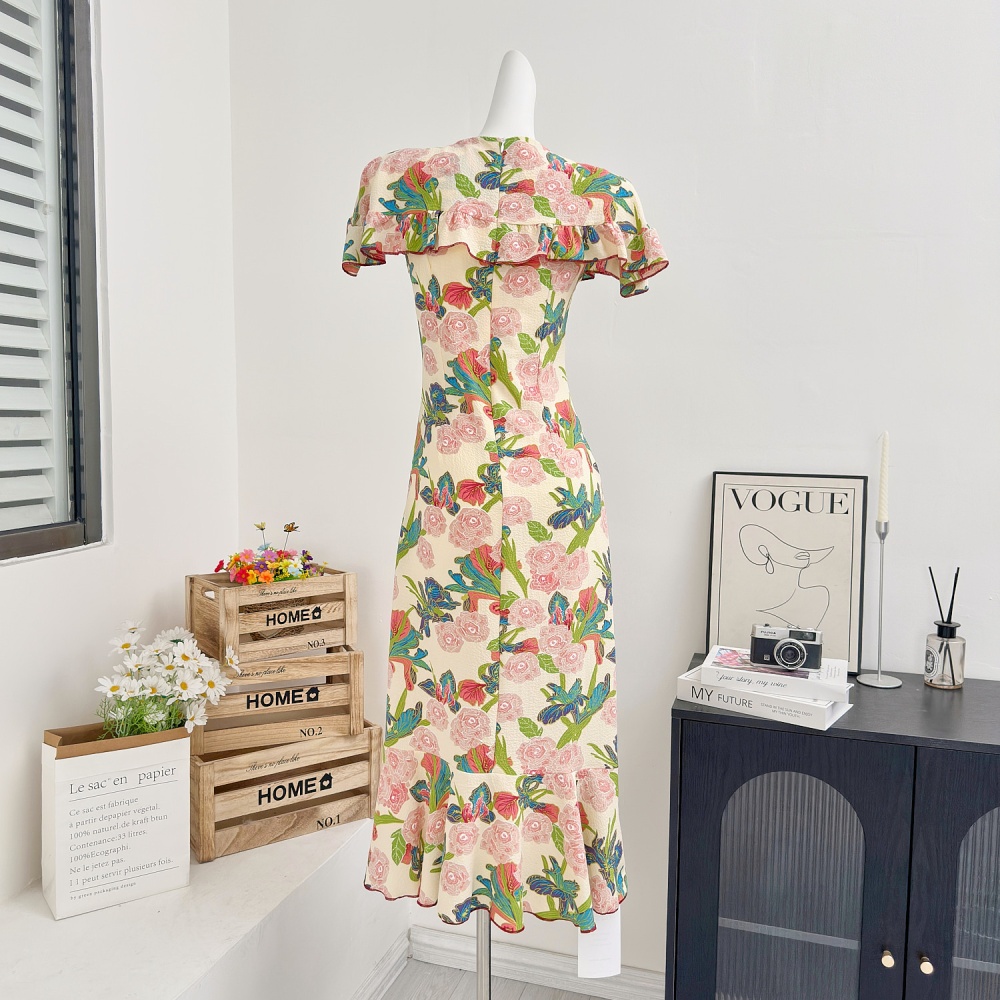 Cape collar temperament dress pinched waist long dress