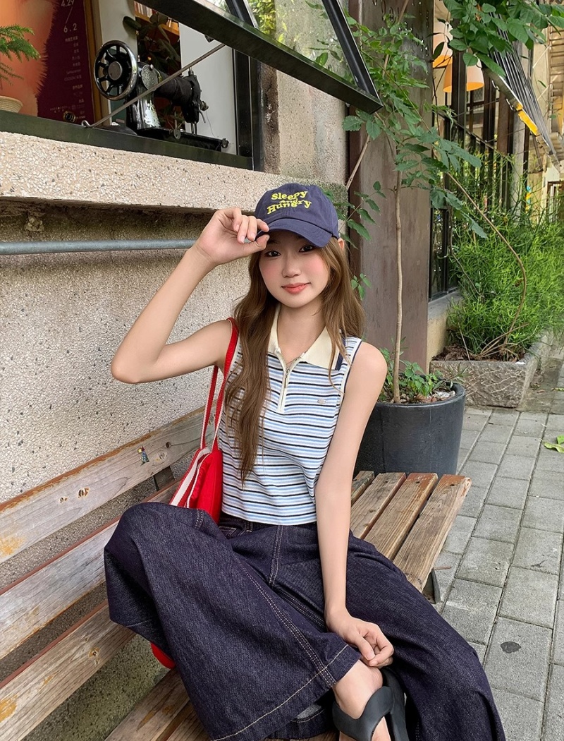 Sleeveless slim knitted waistcoat lapel short tops for women
