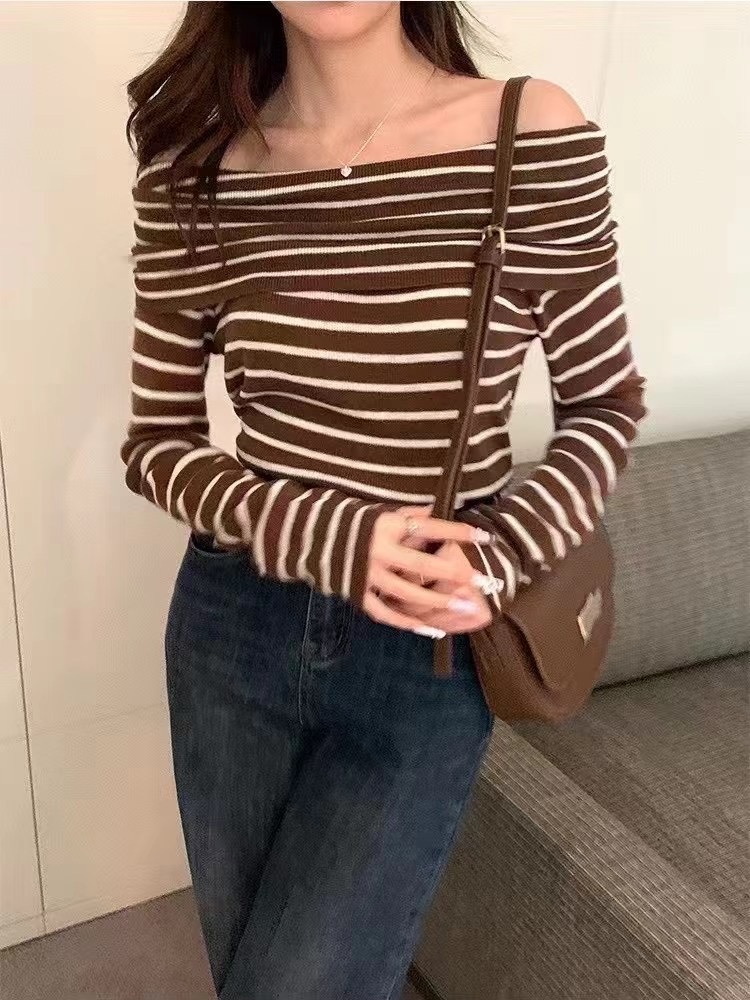 Flat shoulder tops bottoming shirt for women