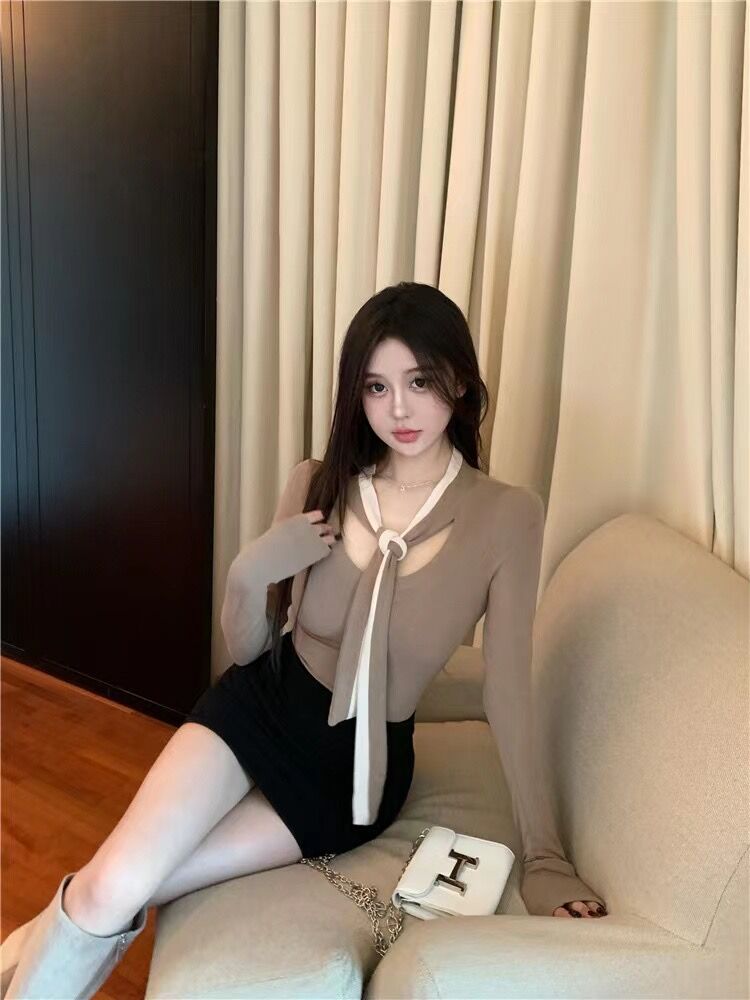 Niche sexy tops V-neck bottoming shirt for women