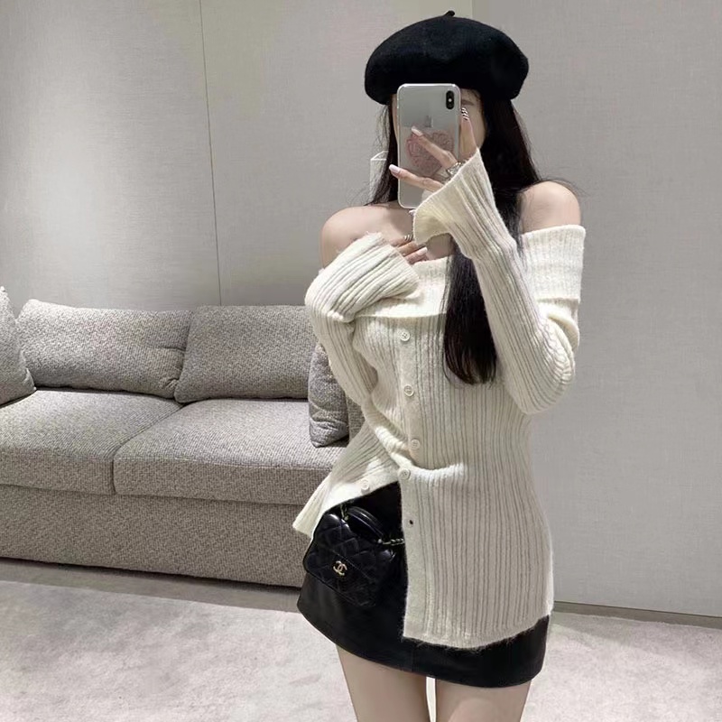 Autumn and winter wool flat shoulder sweater