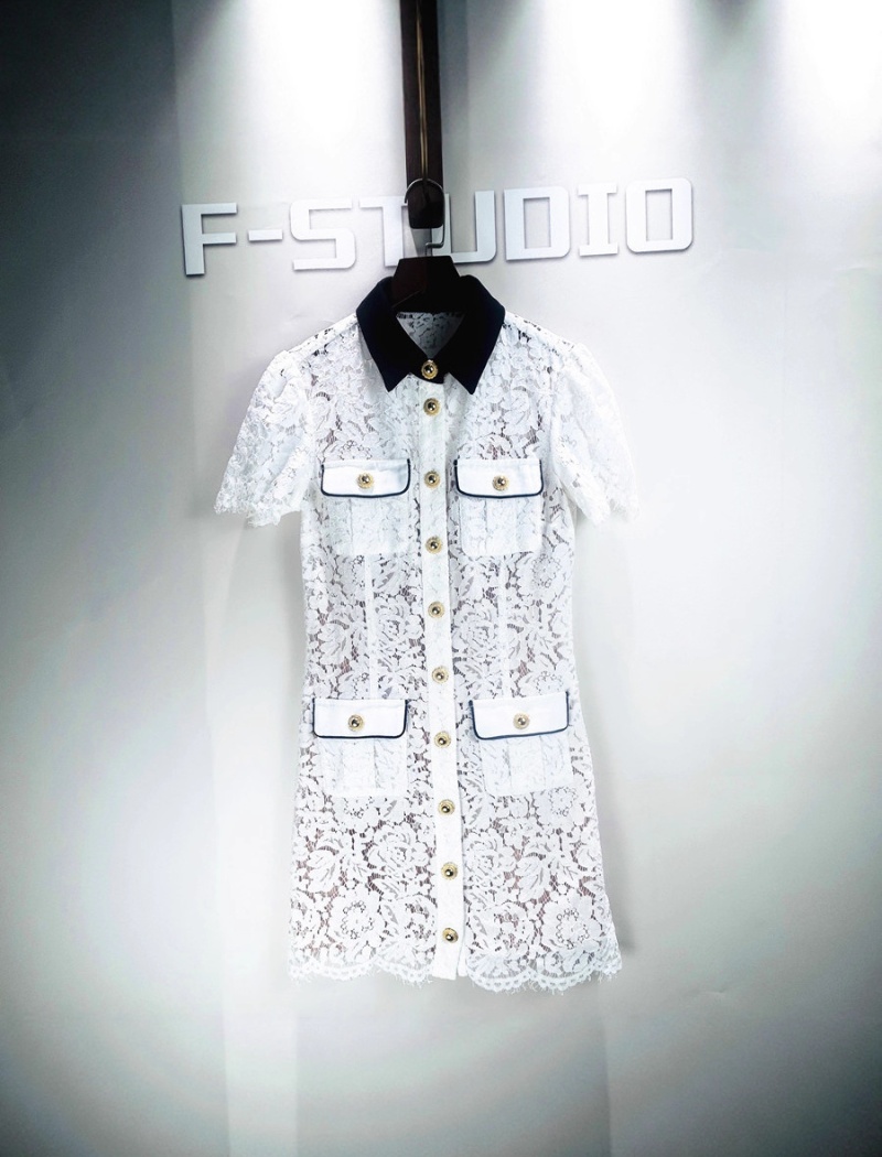 Lace temperament lapel hollow spring and summer dress