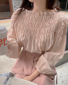 Horizontal collar fold shirt