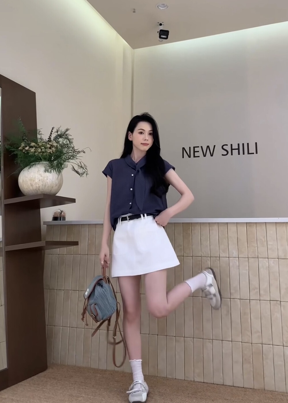 Summer loose tops led white small shirt for women