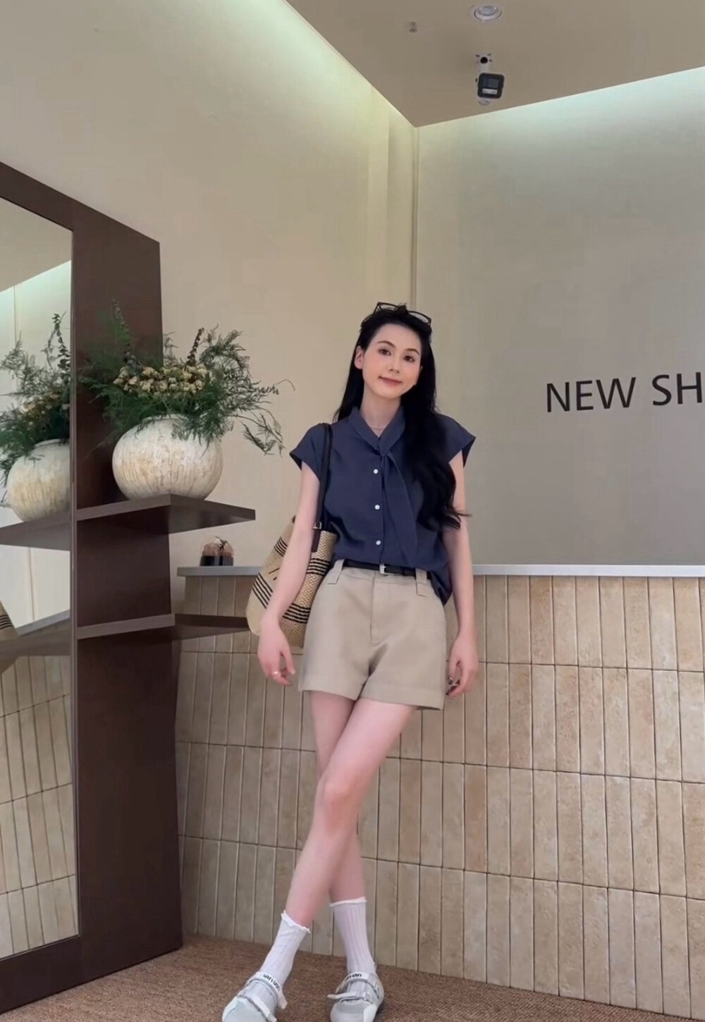 Summer loose tops led white small shirt for women